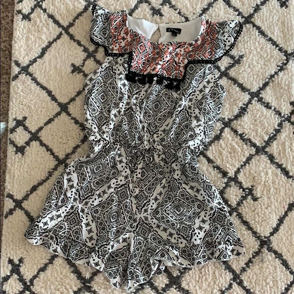 Black and white print romper